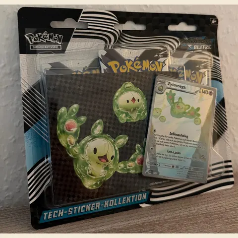 Karmesin & Purpur: Schwarze Blitze Tech-Sticker-Kollektion (Zytomega)